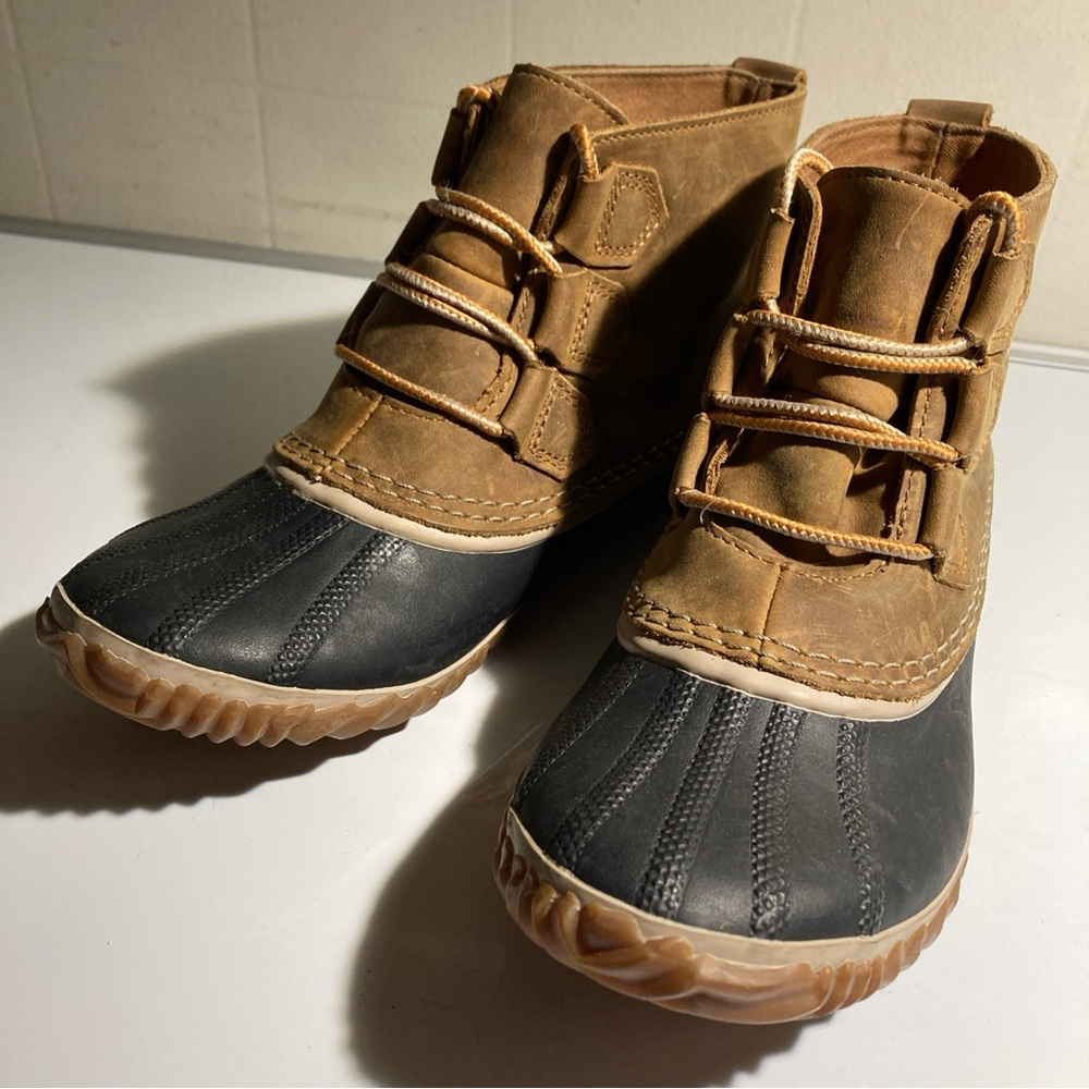 Sorel Waterproof boots size 8